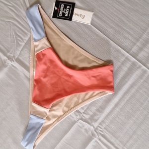 Hula Honey swim bottoms size small